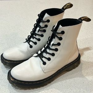 Women’s white Dr.Martens in a size USL 8
